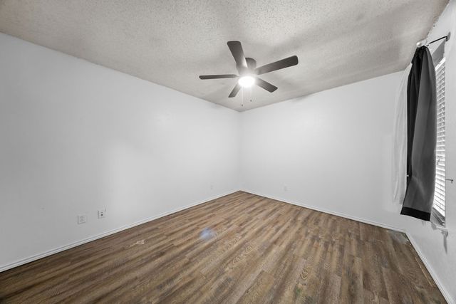 5501 Stoney Glen Drive, Mesquite, TX 75150