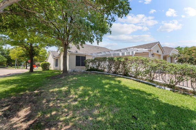 5501 Stoney Glen Drive, Mesquite, TX 75150