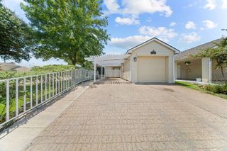 5501 Stoney Glen Drive, Mesquite, TX 75150