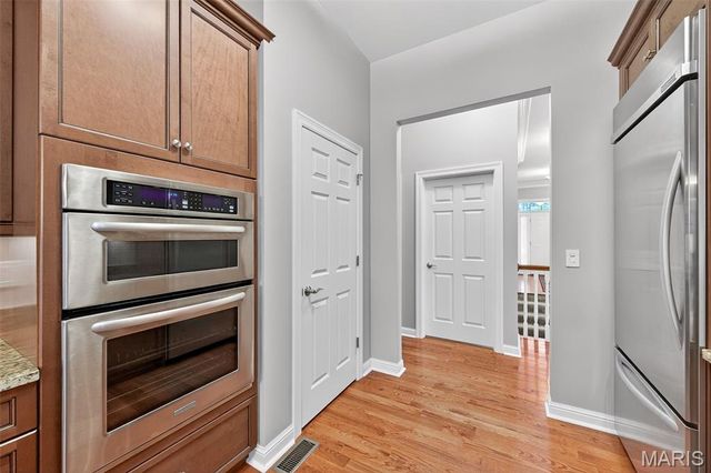 663 Barrow Ridge Court, Ellisville, MO 63038