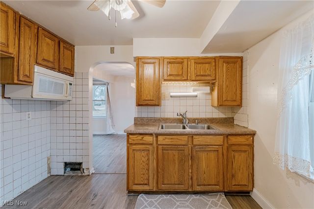 19814 Wickfield Avenue, Warrensville Heights, OH 44122