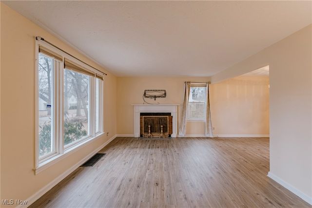 19814 Wickfield Avenue, Warrensville Heights, OH 44122