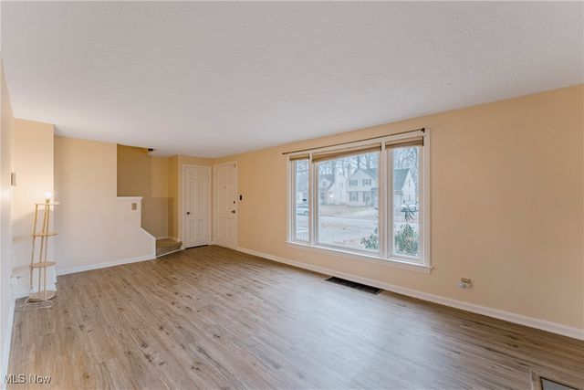 19814 Wickfield Avenue, Warrensville Heights, OH 44122