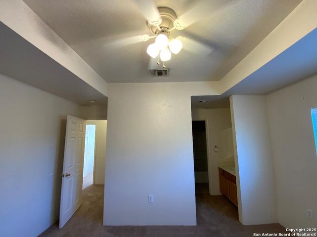 8915 Maverick Draw, San Antonio, TX 78250