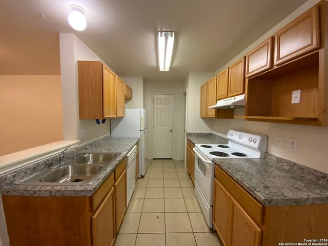 8915 Maverick Draw, San Antonio, TX 78250