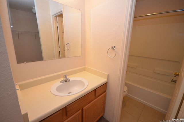 8915 Maverick Draw, San Antonio, TX 78250
