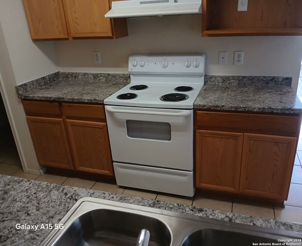 8915 Maverick Draw, San Antonio, TX 78250