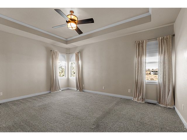 8736 Blackwood Dr, Windsor, CO 80550