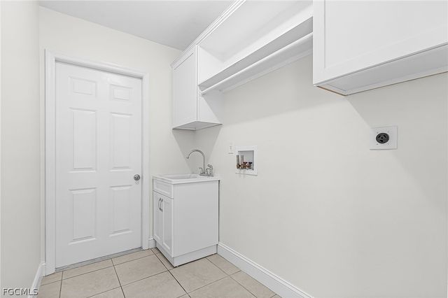 2205 SW 44th ST, Cape Coral, FL 33914