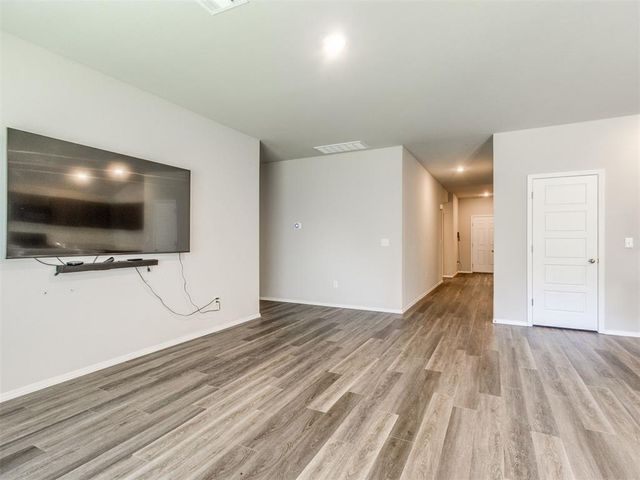 4204 Olivia Street, Mustang, OK 73064