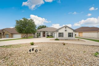 460 Shayla LN, Canyon Lake, TX 78133