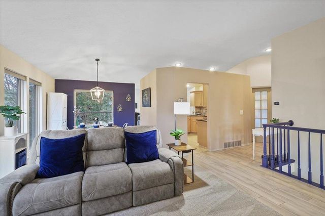 8701 E Boardwalk Ln, Spokane, WA 99212