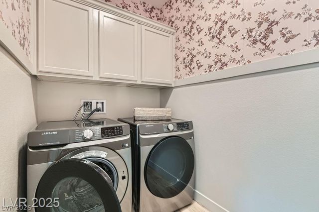 5873 Skyfall Court, Las Vegas, NV 89135