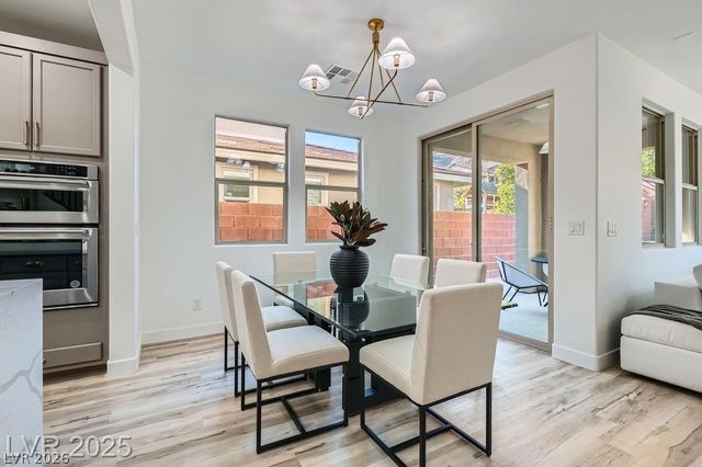 5873 Skyfall Court, Las Vegas, NV 89135
