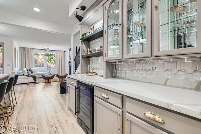 5873 Skyfall Court, Las Vegas, NV 89135
