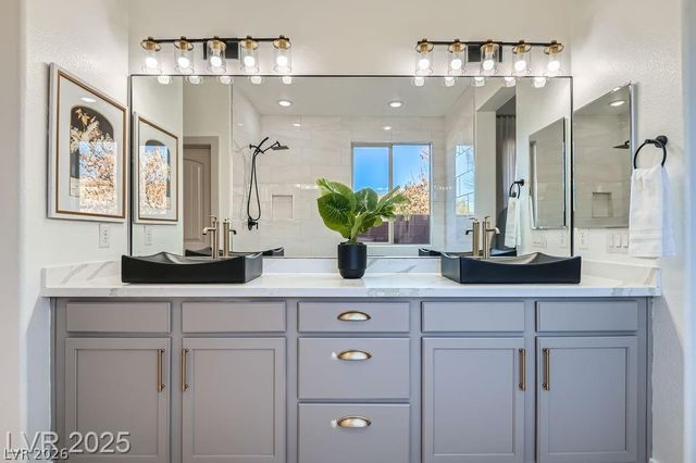 5873 Skyfall Court, Las Vegas, NV 89135