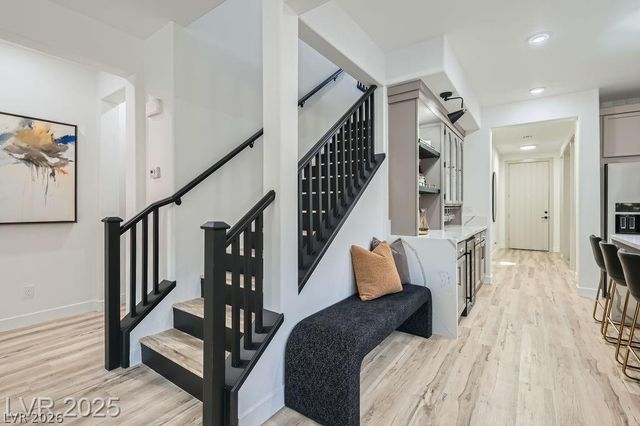 5873 Skyfall Court, Las Vegas, NV 89135