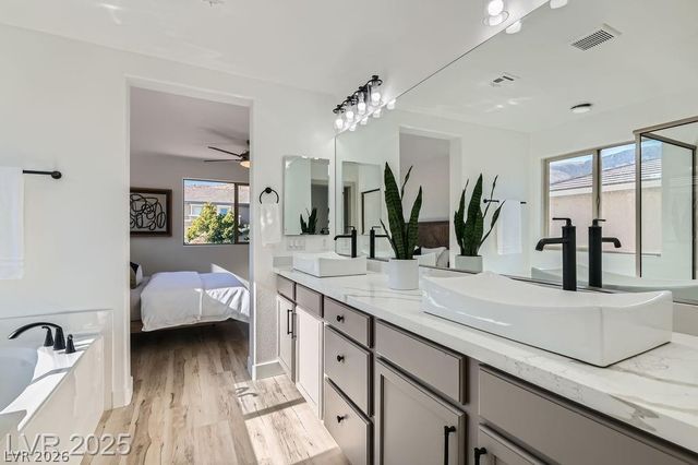 5873 Skyfall Court, Las Vegas, NV 89135