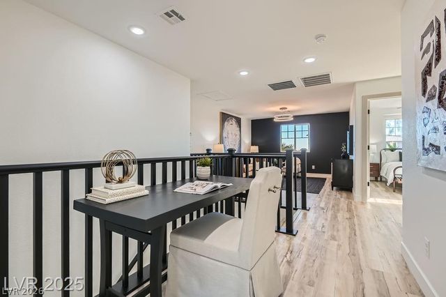 5873 Skyfall Court, Las Vegas, NV 89135