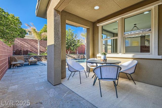 5873 Skyfall Court, Las Vegas, NV 89135