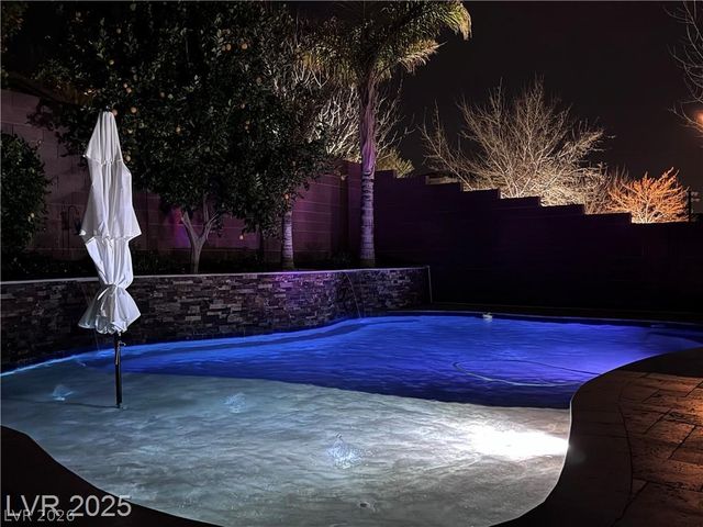 5873 Skyfall Court, Las Vegas, NV 89135