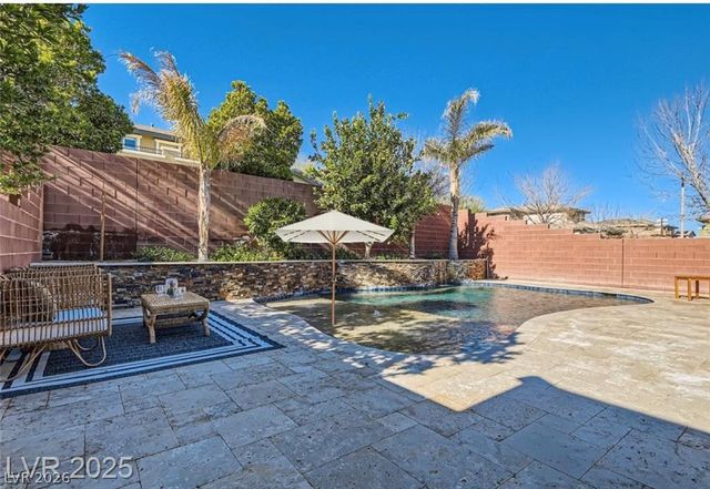 5873 Skyfall Court, Las Vegas, NV 89135