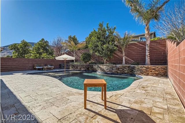5873 Skyfall Court, Las Vegas, NV 89135