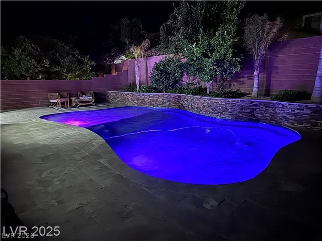 5873 Skyfall Court, Las Vegas, NV 89135
