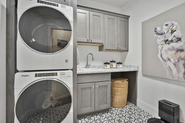 2257 Dyreson Road, Mcfarland, WI 53558