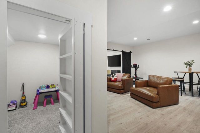 2257 Dyreson Road, Mcfarland, WI 53558