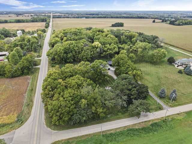 2257 Dyreson Road, Mcfarland, WI 53558