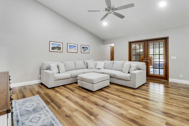 15421 110th Avenue N, Jupiter, FL 33478