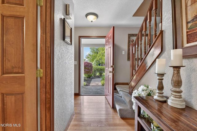 1880 Lexington Drive, Perrysburg, OH 43551