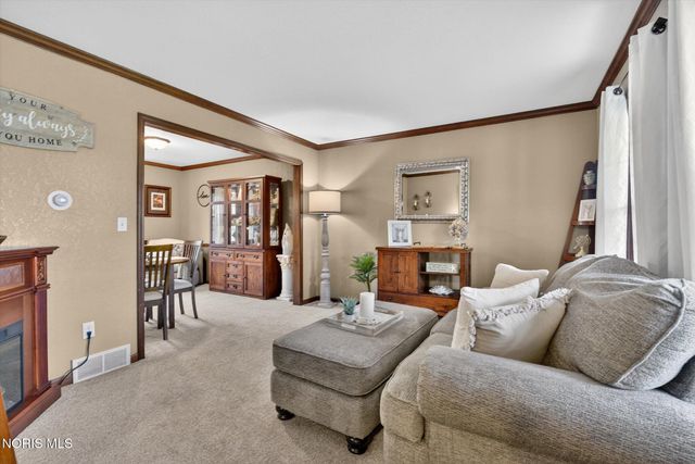 1880 Lexington Drive, Perrysburg, OH 43551
