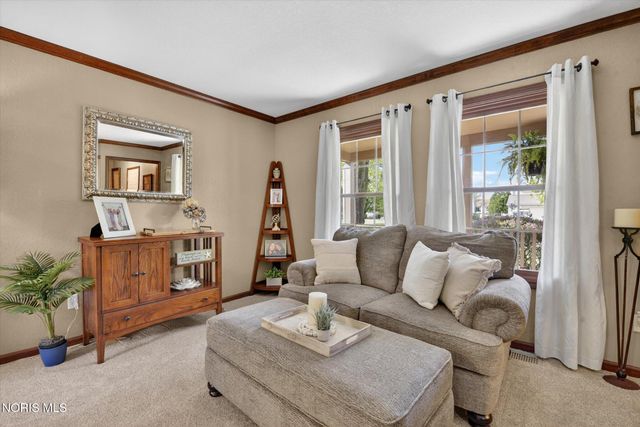 1880 Lexington Drive, Perrysburg, OH 43551