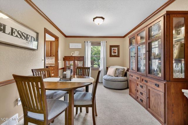 1880 Lexington Drive, Perrysburg, OH 43551