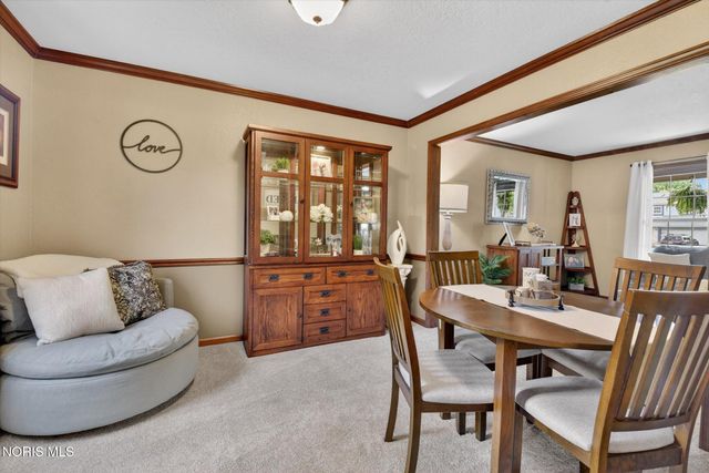 1880 Lexington Drive, Perrysburg, OH 43551