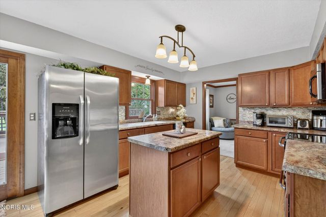 1880 Lexington Drive, Perrysburg, OH 43551