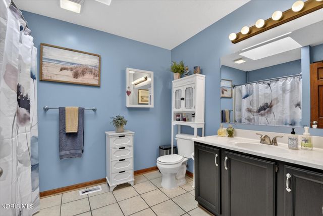 1880 Lexington Drive, Perrysburg, OH 43551