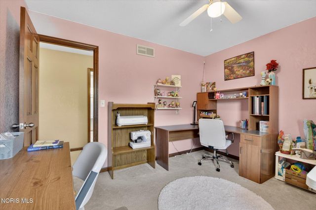1880 Lexington Drive, Perrysburg, OH 43551