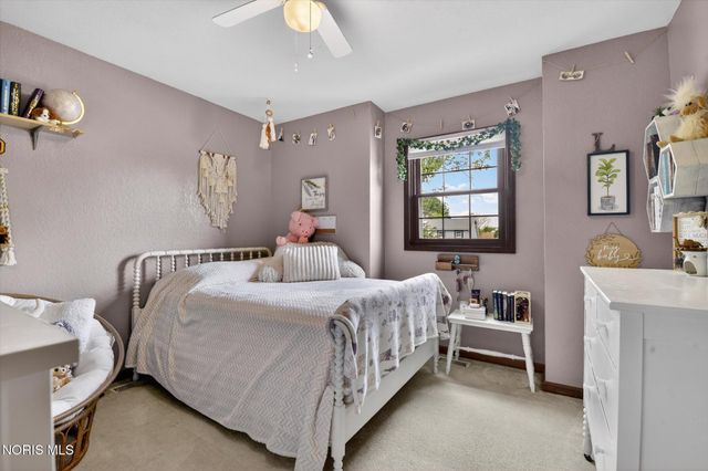 1880 Lexington Drive, Perrysburg, OH 43551