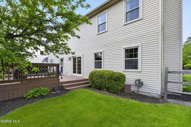 1880 Lexington Drive, Perrysburg, OH 43551
