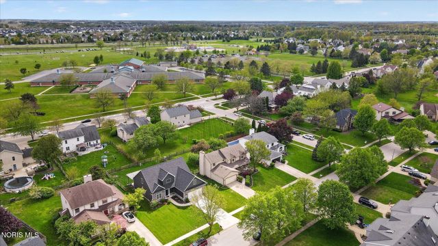1880 Lexington Drive, Perrysburg, OH 43551