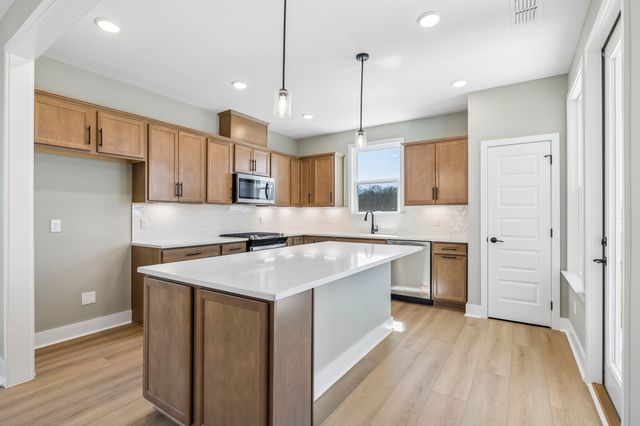 519 Scarlet Oak Road, Lebanon, TN 37090