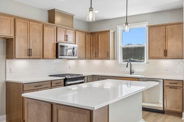 519 Scarlet Oak Road, Lebanon, TN 37090