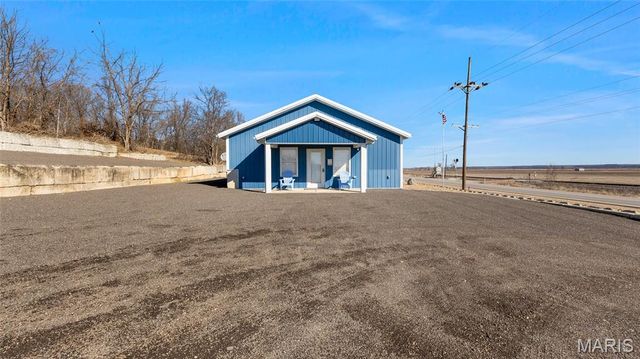 1187 S Highway 79, Winfield, MO 63389