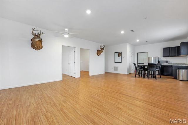 1187 S Highway 79, Winfield, MO 63389