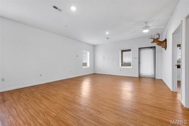 1187 S Highway 79, Winfield, MO 63389