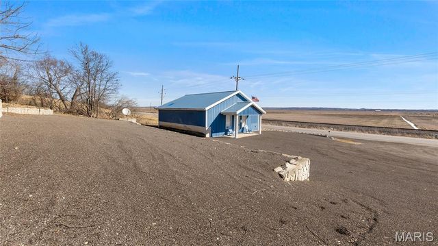 1187 S Highway 79, Winfield, MO 63389