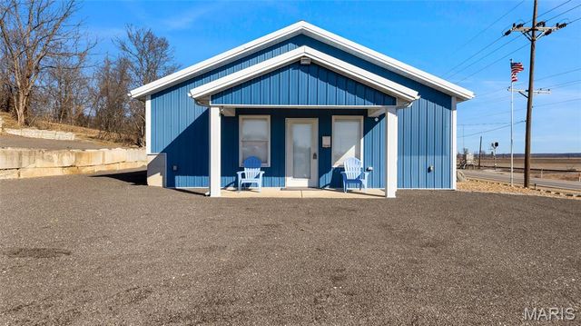 1187 S Highway 79, Winfield, MO 63389